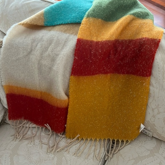 Scarf - Picture 2 of 4